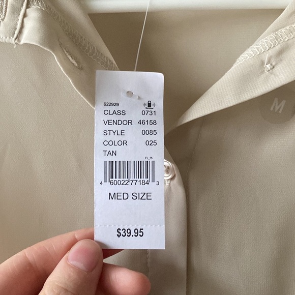 Kendall & Kylie Blouse - Picture 3 of 4